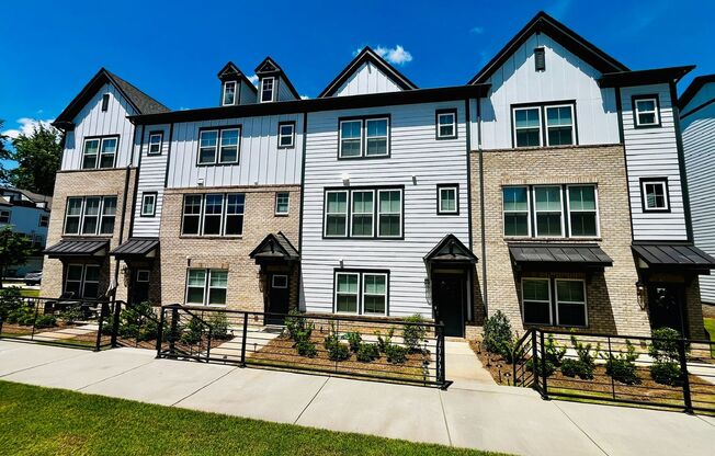 Beautiful 4BR Townhouse in Ballantyne