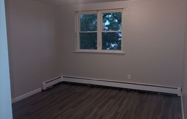 1 bed, 1 bath, 550 sqft, $1,200, Unit 321