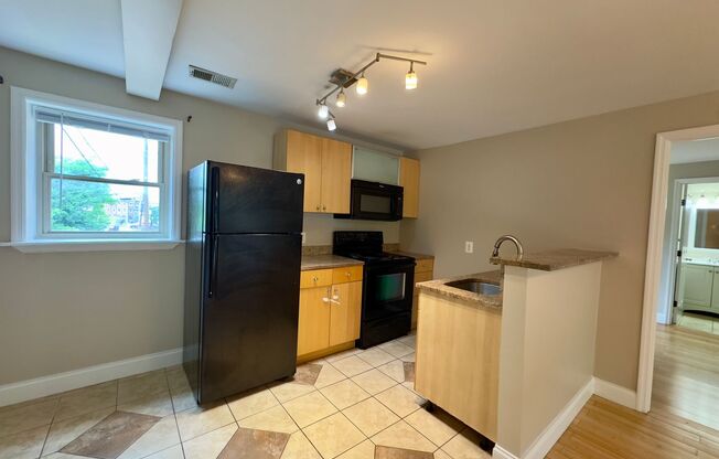 2 beds, 2 baths, $1,550, Unit 2401-D7