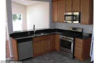 3 beds, 2.5 baths, $3,250