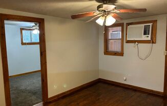 2 beds, 1 bath, $1,175, Unit Unit 4