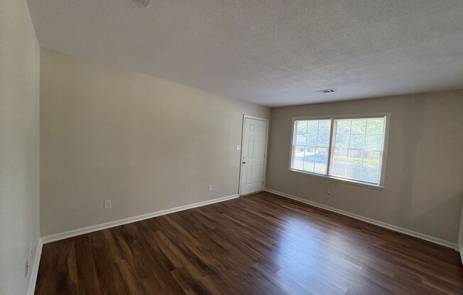 2bed/1bath Duplex