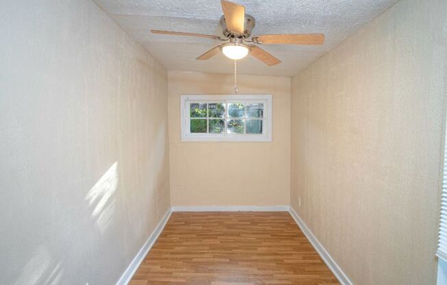 3 beds, 1 bath, $1,435