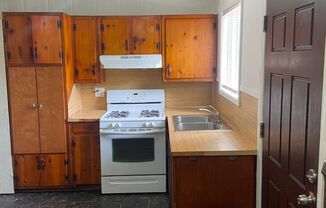 4 beds, 1 bath, $1,050