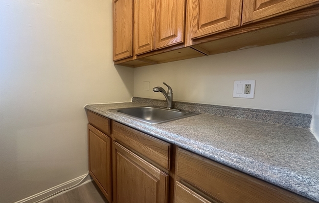 1 bed, 1 bath, 500 sqft, $2,300, Unit 42