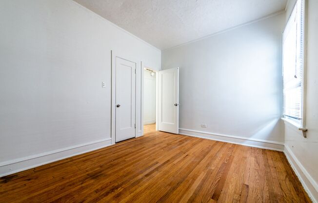8227 S Marshfield