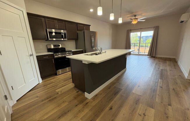 1 bed, 1 bath, 724 sqft, $1,545, Unit 5117-209