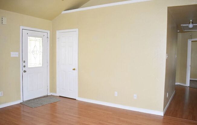 Darling 4 bedroom in desirable White Settlement