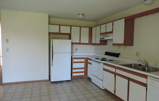 2 beds, 1 bath, $925, Unit A