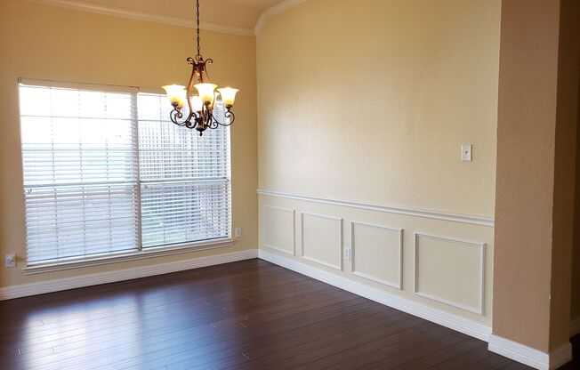 Limited Time Offer: One month free rent for a 12-month lease with move-in by October 31st!