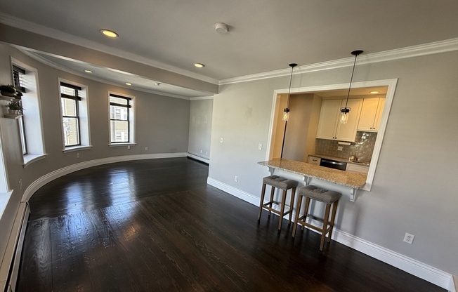 60 FLORIDA ST