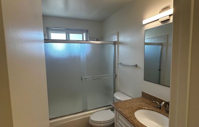 1 bed, 1 bath, $2,200, Unit 1159 E Meta St Apt #5