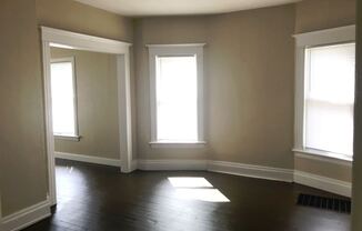 317 Victoria Pl