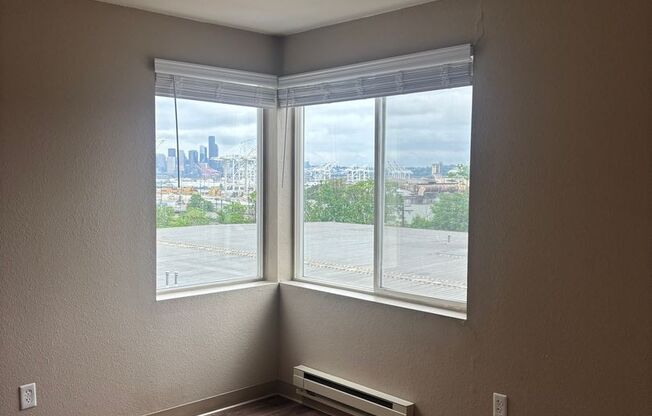 1 bed, 1 bath, 715 sqft, $2,045, Unit 307