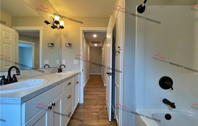 STATUS: AVAILABLE   | R245B  |  $2095 + $100 FLAT RATE FOR W/S/G ** MOVE IN SPECIAL**