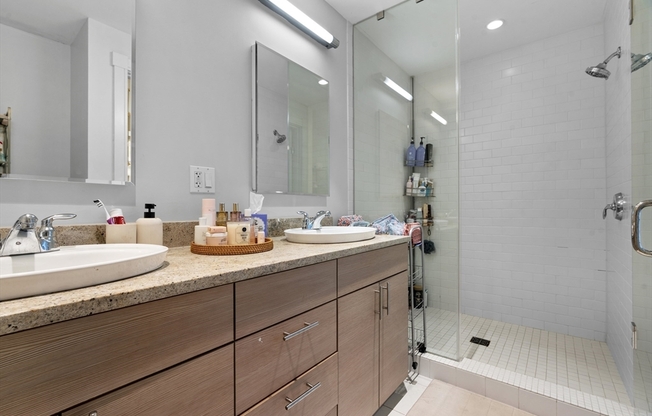 2 beds, 2 baths, 1,611 sqft, $7,000, Unit 3N