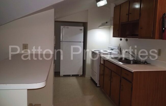 1 bed, 1 bath, 420 sqft, $845, Unit 713A