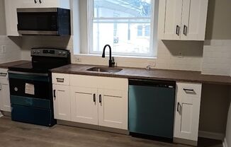 1 bed, 1 bath, 650 sqft, $1,200, Unit Unit 4