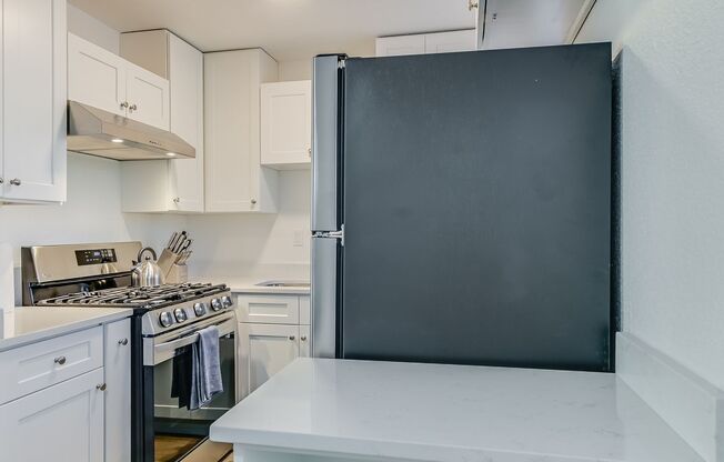 2 beds, 1.5 baths, 1,042 sqft, $1,450, Unit 115