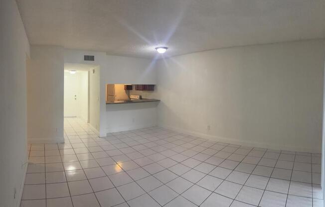 11501 NW 44 ST