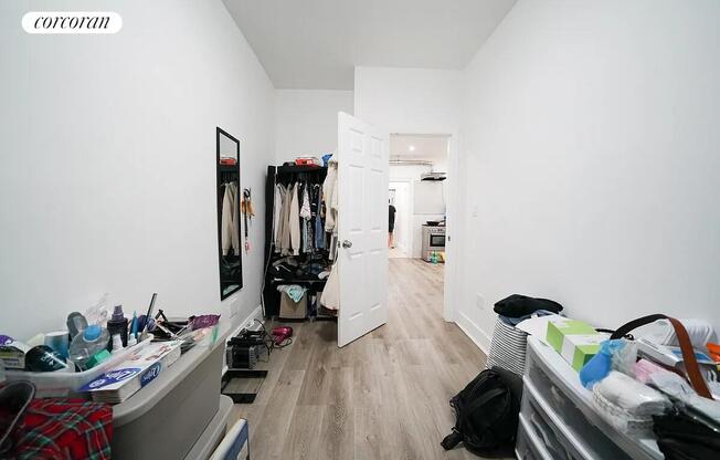 32 63 47 ST