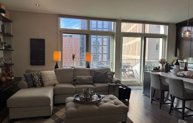 3 beds, 3 baths, 1,930 sqft, $6,000, Unit Penthouse West