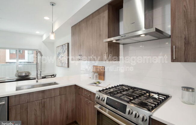 324 FAIRMOUNT AVE