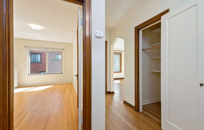 1 bed, 1 bath, 827 sqft, $1,795, Unit 206