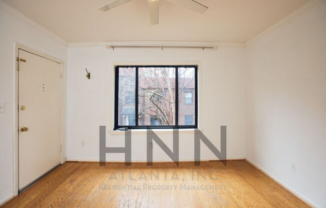 Bright Top-Floor 2/1 Condo in Prime Midtown