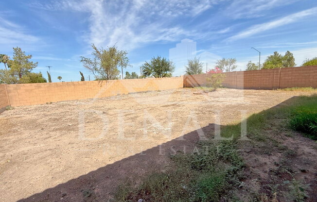 4 beds, 2 baths, 2,271 sqft, $2,095