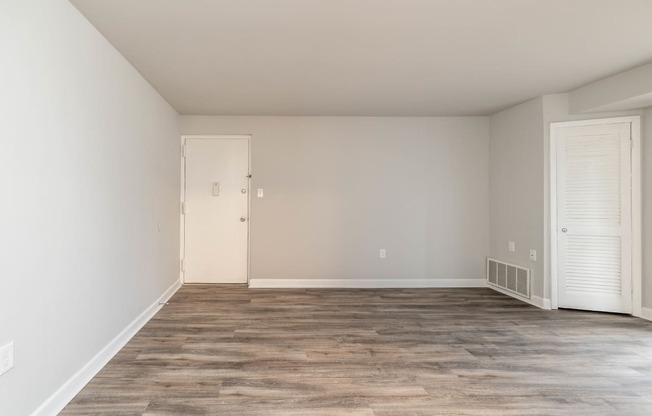 Hardwood Floors at Cub Hill Apartments, Baltimore, 21234