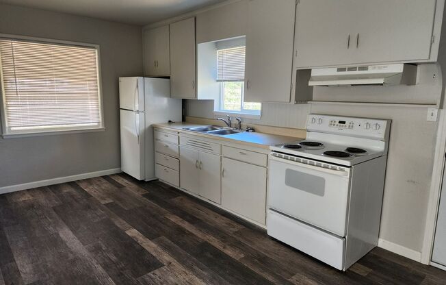 1 bed, 1 bath, 650 sqft, $1,495