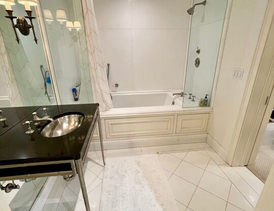 2 beds, 3 baths, 2,089 sqft, $8,500, Unit 1402