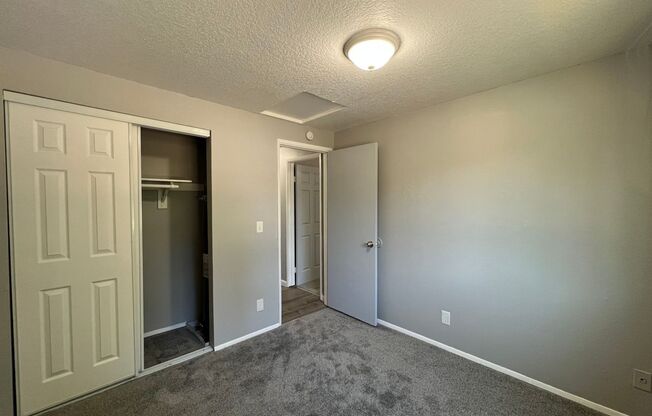 1 bed, 1 bath, 700 sqft, $1,200, Unit 205