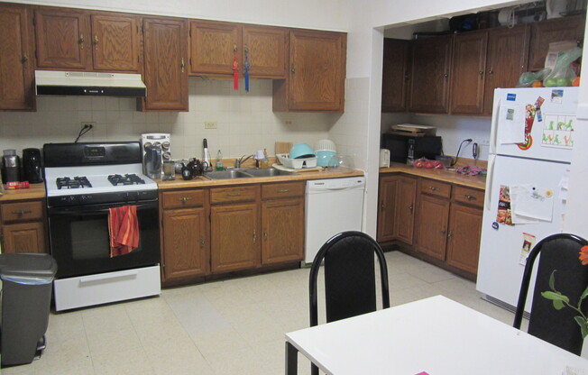 Ettinger Holdings (Series), LLC - 5436 S. Harper Ave.