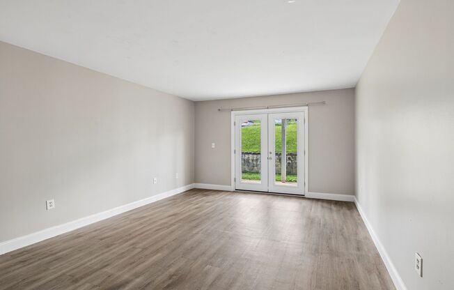 2 beds, 2 baths, 1,024 sqft, $989, Unit 702-01