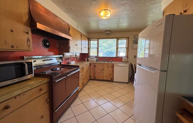 4 Bedroom 2 Bathroom