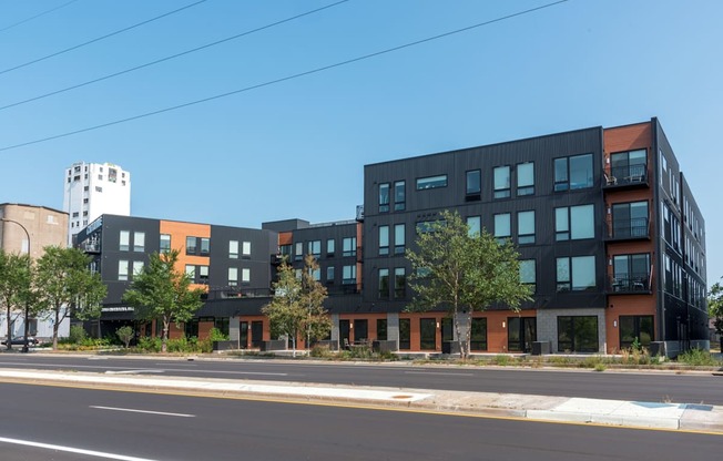 Exterior View at CityLine Apartments, Minneapolis