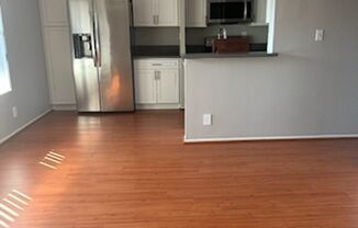 2 beds, 2 baths, 800 sqft, $2,630, Unit 406