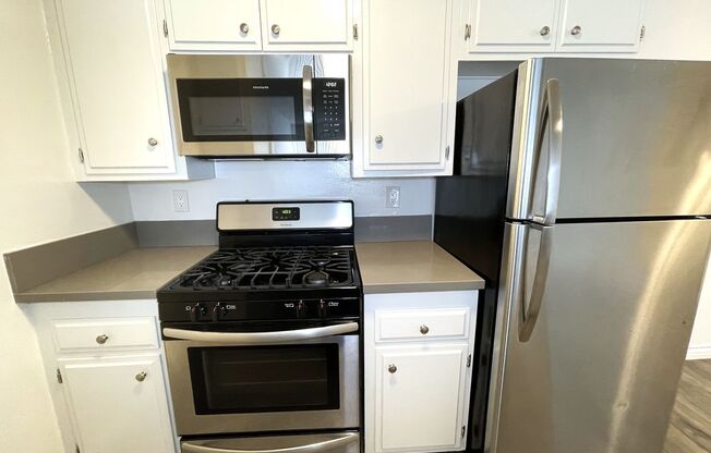 9711 Regent