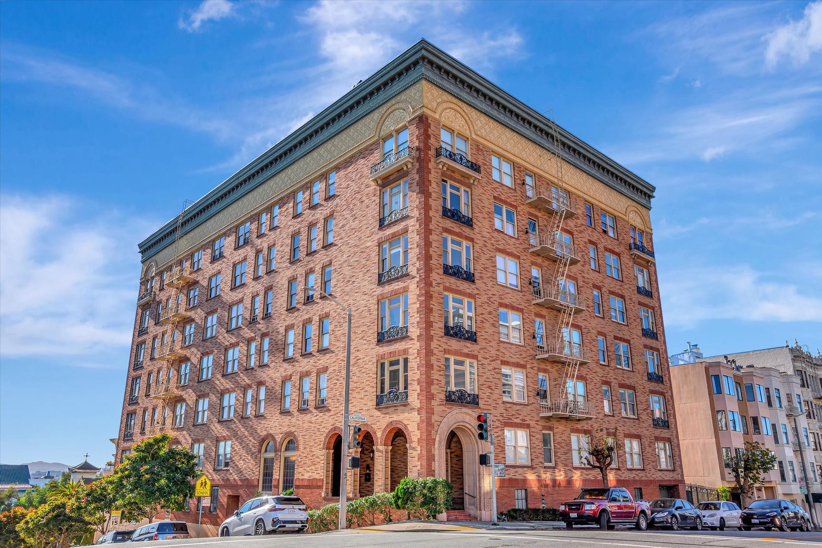 2001 California Street Apartments*