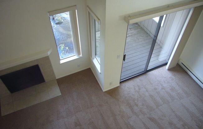 1 bed, 1 bath, 834 sqft, $1,475, Unit 902