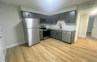 2 beds, 1 bath, $1,250, Unit 3