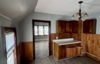 2 beds, 2 baths, $1,295