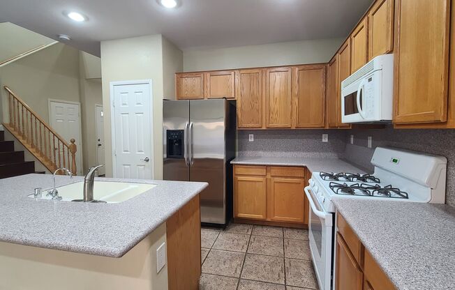 3 beds, 3.5 baths, $1,950