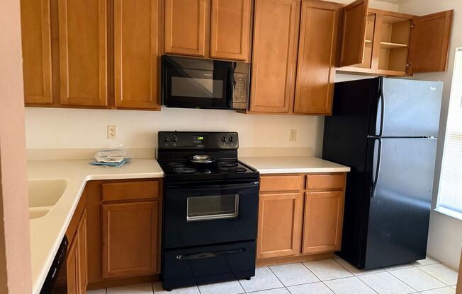 807 Chelsea Dr, Davenport, FL 33897 - 2 bedroom, 2.5 bath corner townhouse