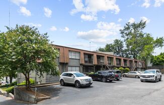 Studio, 1 bath, 540 sqft, $751, Unit 2I