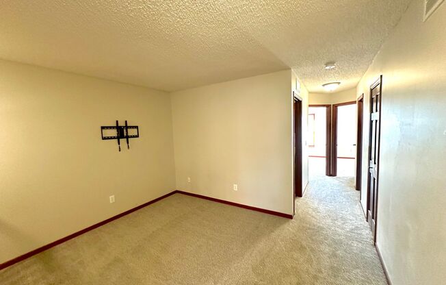 3 beds, 2.5 baths, $2,195, Unit UNIT D