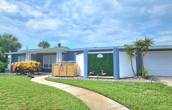 True Cocoa Beach Pool Home- Big Back Yard and Inground Pool