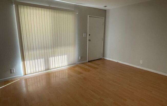 650 East 17th Street 01-29